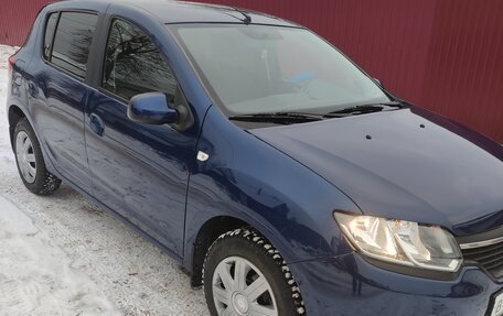 Renault Sandero II рестайлинг, 2014 год, 670 000 рублей, 3 фотография