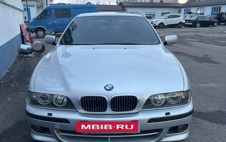 BMW 5 серия, 2001 год, 1 550 000 рублей, 18 фотография