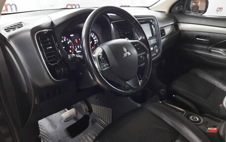 Mitsubishi Outlander III рестайлинг 3, 2012 год, 1 499 000 рублей, 10 фотография