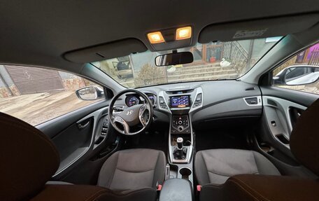 Hyundai Elantra V, 2015 год, 1 275 000 рублей, 18 фотография