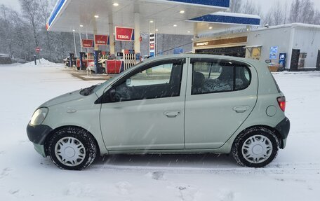 Toyota Yaris I рестайлинг, 2002 год, 380 000 рублей, 11 фотография