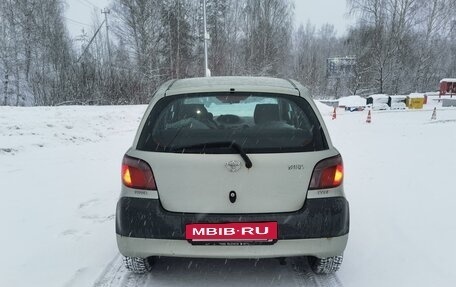 Toyota Yaris I рестайлинг, 2002 год, 380 000 рублей, 14 фотография