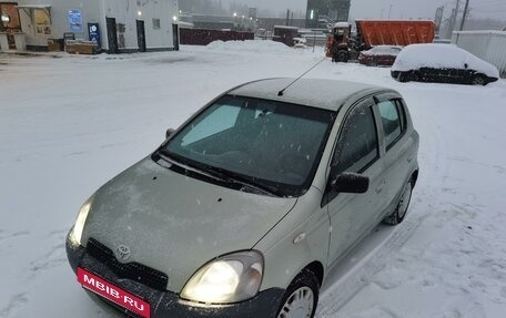 Toyota Yaris I рестайлинг, 2002 год, 380 000 рублей, 21 фотография