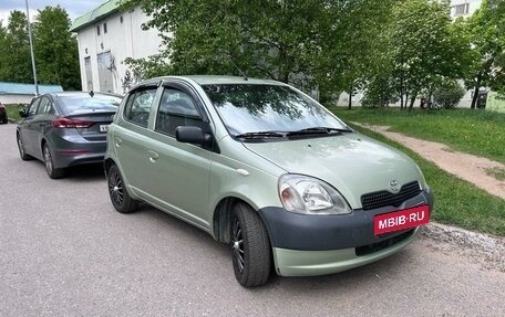 Toyota Yaris I рестайлинг, 2002 год, 380 000 рублей, 30 фотография