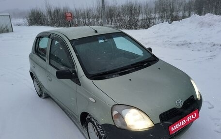 Toyota Yaris I рестайлинг, 2002 год, 380 000 рублей, 20 фотография