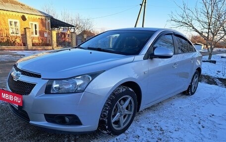 Chevrolet Cruze II, 2012 год, 890 000 рублей, 3 фотография