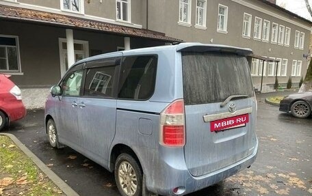 Toyota Noah III, 2008 год, 1 450 000 рублей, 3 фотография