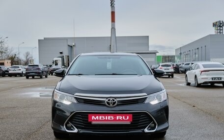 Toyota Camry, 2016 год, 1 890 000 рублей, 2 фотография