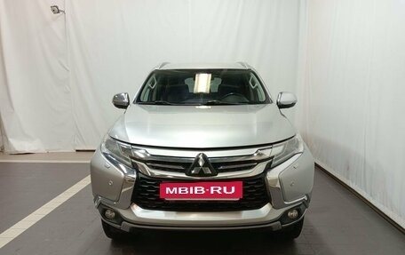 Mitsubishi Pajero Sport III рестайлинг, 2018 год, 2 775 000 рублей, 2 фотография