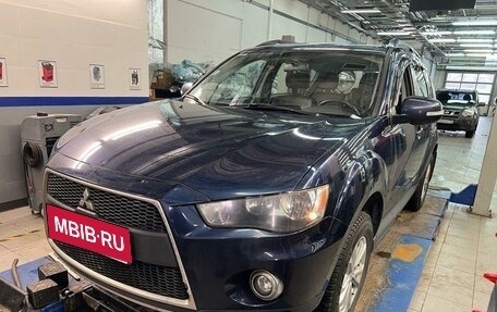 Mitsubishi Outlander III рестайлинг 3, 2012 год, 1 497 000 рублей, 1 фотография