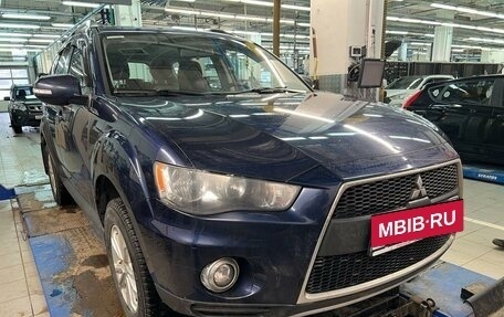 Mitsubishi Outlander III рестайлинг 3, 2012 год, 1 497 000 рублей, 2 фотография