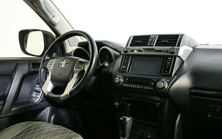 Toyota Land Cruiser Prado 150 рестайлинг 2, 2013 год, 3 472 000 рублей, 9 фотография