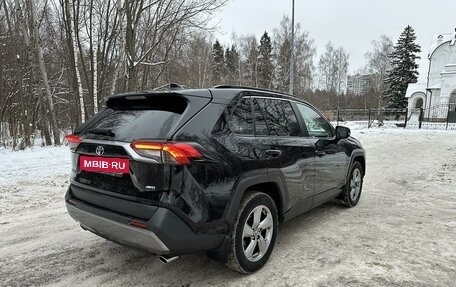 Toyota RAV4, 2021 год, 3 450 000 рублей, 6 фотография