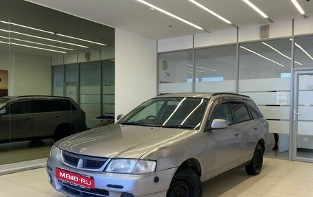 Nissan Wingroad III, 2001 год, 340 000 рублей, 1 фотография