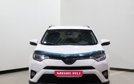 Toyota RAV4, 2018 год, 3 220 000 рублей, 2 фотография