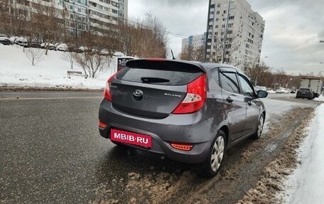 Hyundai Solaris II рестайлинг, 2011 год, 860 000 рублей, 2 фотография