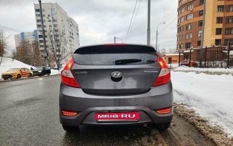 Hyundai Solaris II рестайлинг, 2011 год, 860 000 рублей, 7 фотография