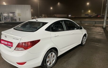 Hyundai Solaris II рестайлинг, 2013 год, 950 000 рублей, 15 фотография