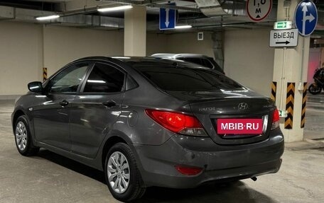 Hyundai Solaris II рестайлинг, 2013 год, 575 000 рублей, 4 фотография