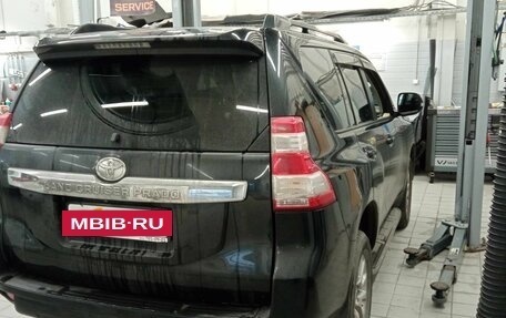 Toyota Land Cruiser Prado 150 рестайлинг 2, 2016 год, 3 450 000 рублей, 4 фотография