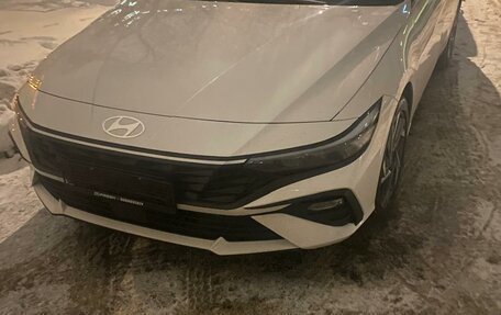 Hyundai Elantra, 2023 год, 2 100 000 рублей, 2 фотография