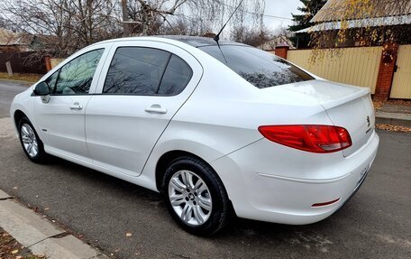 Peugeot 408 I рестайлинг, 2014 год, 995 000 рублей, 7 фотография