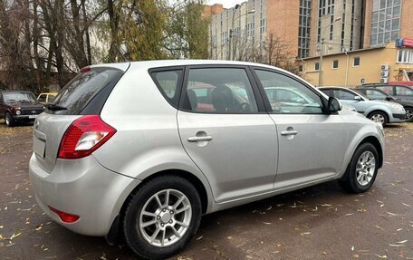 KIA cee'd I рестайлинг, 2011 год, 700 000 рублей, 7 фотография