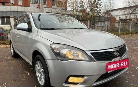 KIA cee'd I рестайлинг, 2011 год, 700 000 рублей, 10 фотография