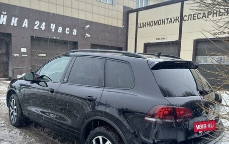 Volkswagen Touareg III, 2018 год, 3 550 000 рублей, 4 фотография