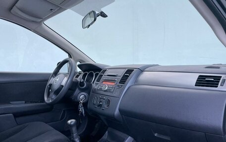 Nissan Tiida, 2011 год, 850 000 рублей, 11 фотография