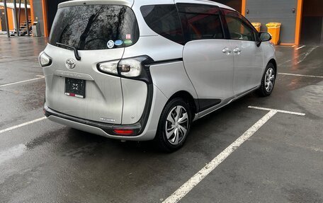 Toyota Sienta II, 2017 год, 1 350 000 рублей, 6 фотография