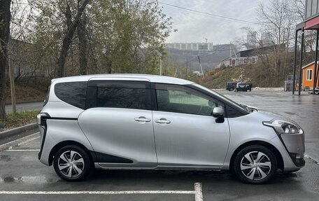 Toyota Sienta II, 2017 год, 1 350 000 рублей, 7 фотография