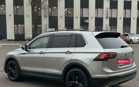 Volkswagen Tiguan II, 2017 год, 3 199 999 рублей, 5 фотография