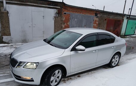 Skoda Octavia, 2018 год, 1 750 000 рублей, 2 фотография