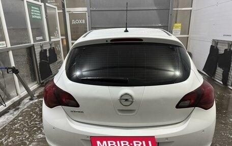 Opel Astra J, 2011 год, 890 000 рублей, 4 фотография