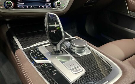 BMW 7 серия, 2019 год, 6 800 000 рублей, 12 фотография