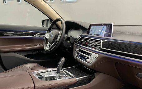 BMW 7 серия, 2019 год, 6 800 000 рублей, 26 фотография