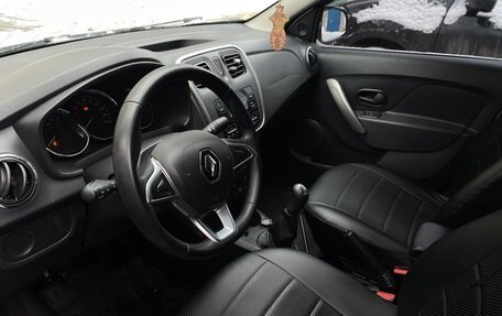 Renault Logan II, 2020 год, 970 000 рублей, 9 фотография