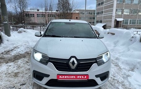 Renault Logan II, 2020 год, 970 000 рублей, 2 фотография