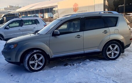 Mitsubishi Outlander III рестайлинг 3, 2008 год, 890 000 рублей, 2 фотография