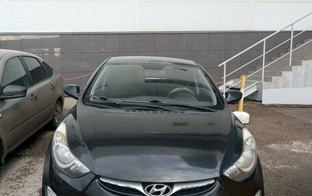 Hyundai Elantra V, 2011 год, 660 000 рублей, 2 фотография