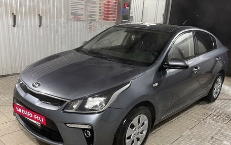 KIA Rio IV, 2017 год, 1 000 000 рублей, 2 фотография