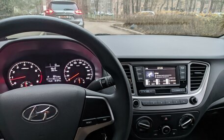 Hyundai Solaris II рестайлинг, 2021 год, 1 715 000 рублей, 6 фотография