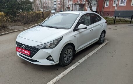 Hyundai Solaris II рестайлинг, 2021 год, 1 715 000 рублей, 25 фотография