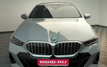 BMW 5 серия, 2023 год, 10 970 000 рублей, 2 фотография