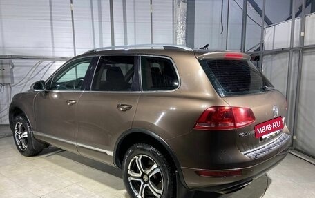 Volkswagen Touareg III, 2011 год, 1 899 000 рублей, 7 фотография