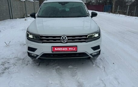 Volkswagen Tiguan II, 2019 год, 3 250 000 рублей, 1 фотография