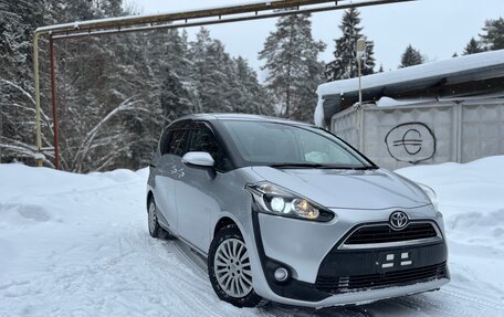 Toyota Sienta II, 2015 год, 1 390 000 рублей, 2 фотография