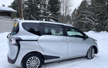 Toyota Sienta II, 2015 год, 1 390 000 рублей, 8 фотография