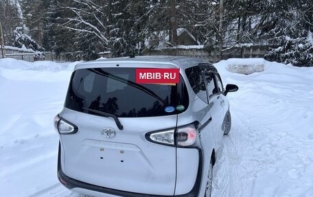 Toyota Sienta II, 2015 год, 1 390 000 рублей, 6 фотография